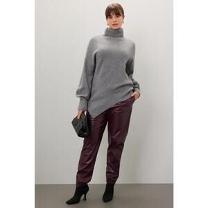 Natori Purple Vegan Leather Joggers Size S with leather peeling